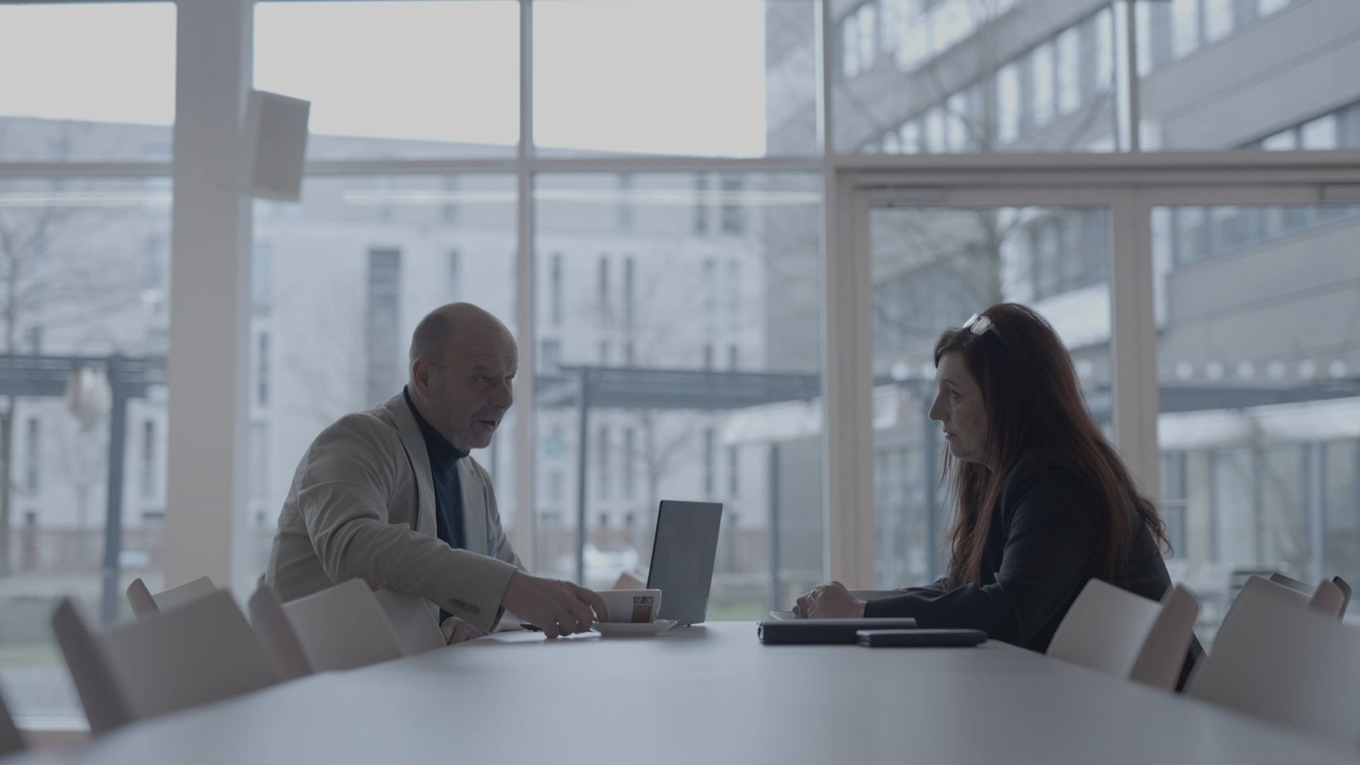 3-die-steuerfahnder-birgit-orths-und-norbert-naulin-jagen-geldwascher-mit-einem-trick-auch-sie-mussen-steuern-zahlen