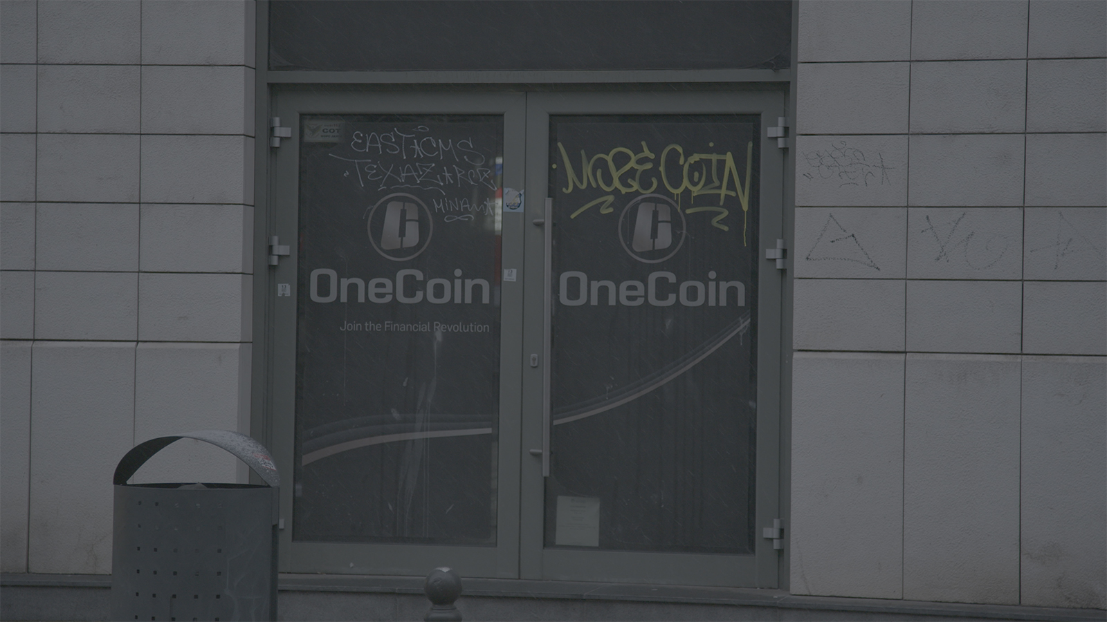 Die Kryptoqueen - Film von Johan von Mirbach - Dokumentarfilmer